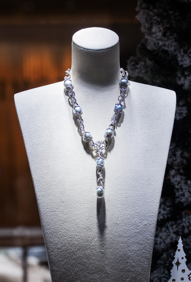 Diamants. Grain added